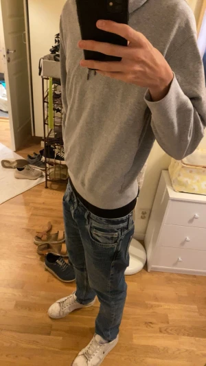 Replay jeans - skit feta replay jeans originals använt några få tal gånger inga skador. 