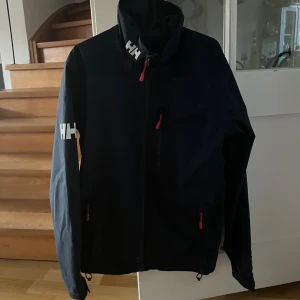 Seglarjacka Helly Hansen - Jacka från Helly Hansen i mycket bra skick. 
