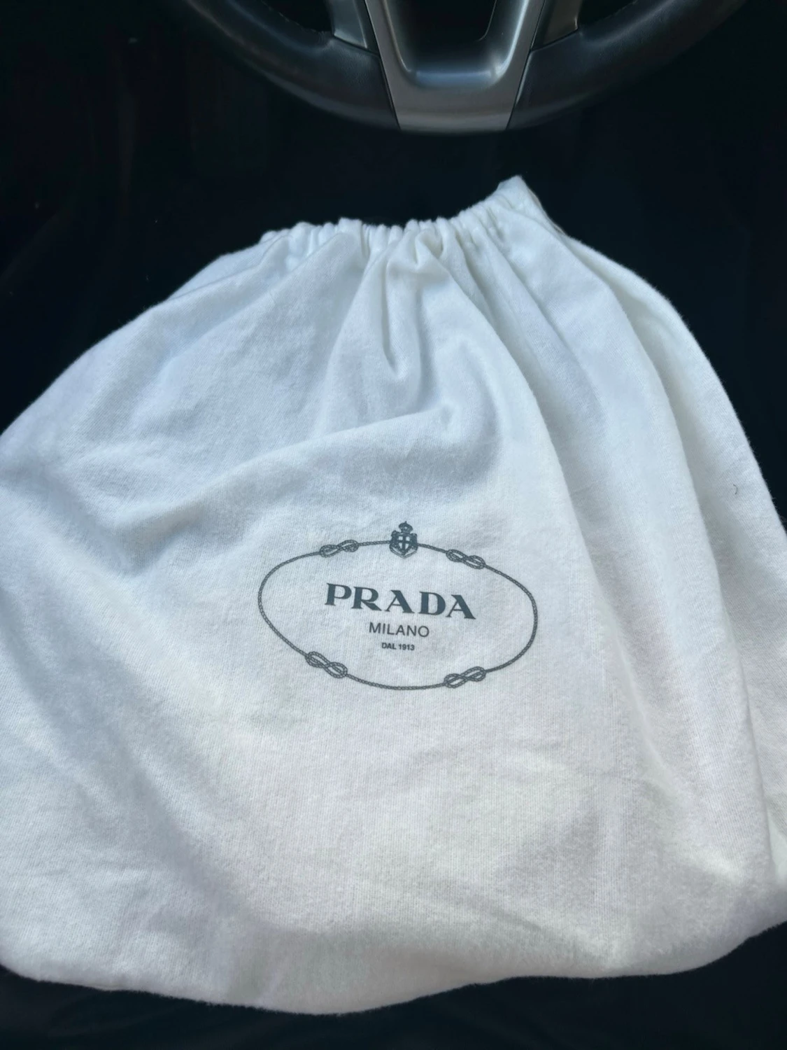 Beige axelremsväska från Prada - 1