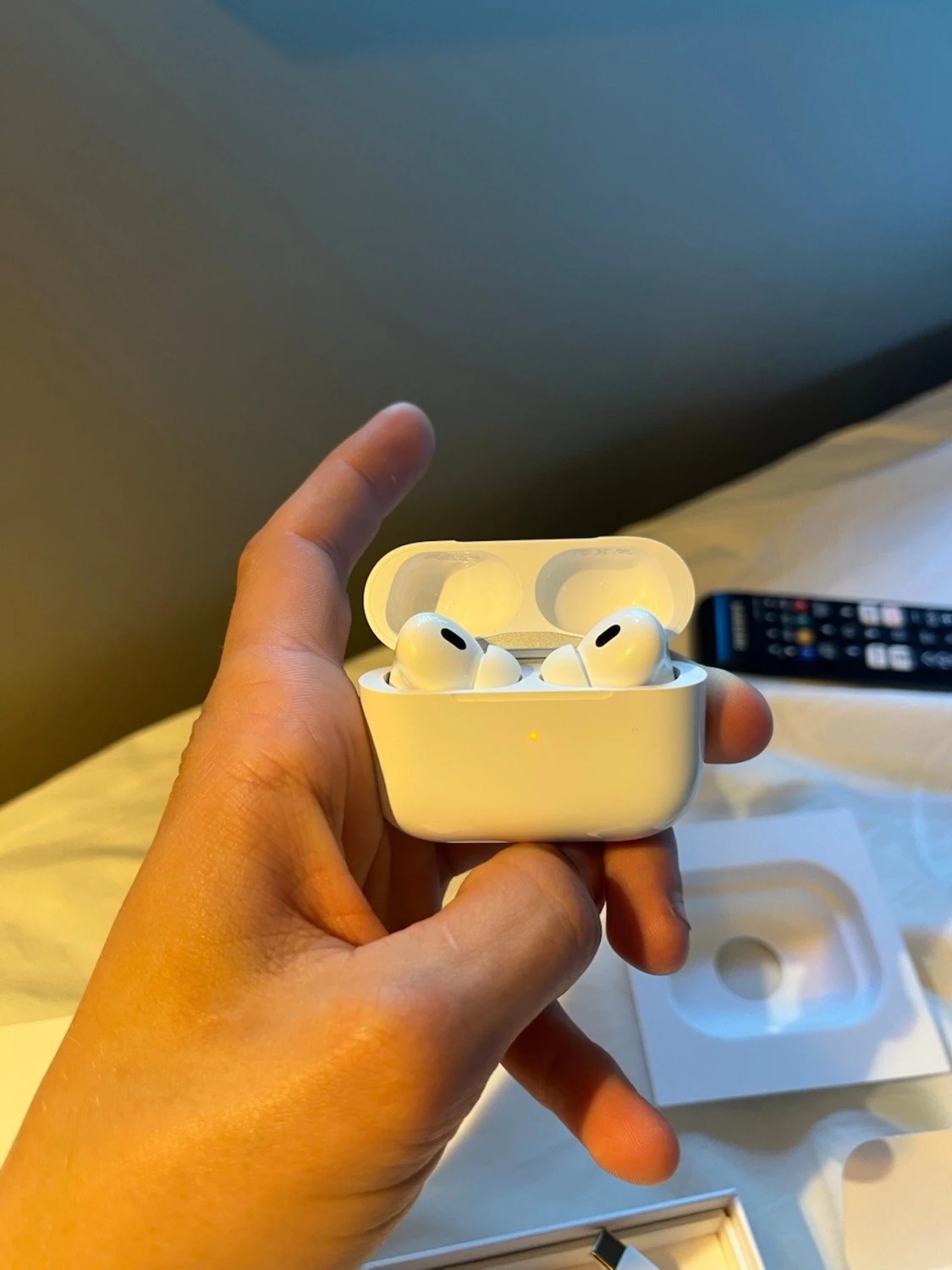 Apple AirPods Pro 2 - 3