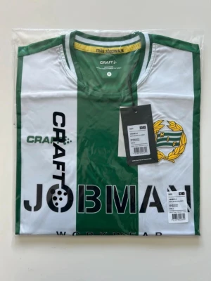 Hammarby IF fotbollströja - Säljer en helt ny Hammarby tröja då jag fick fel storlek av en kompis. Skriv gärna om du har några frågor!