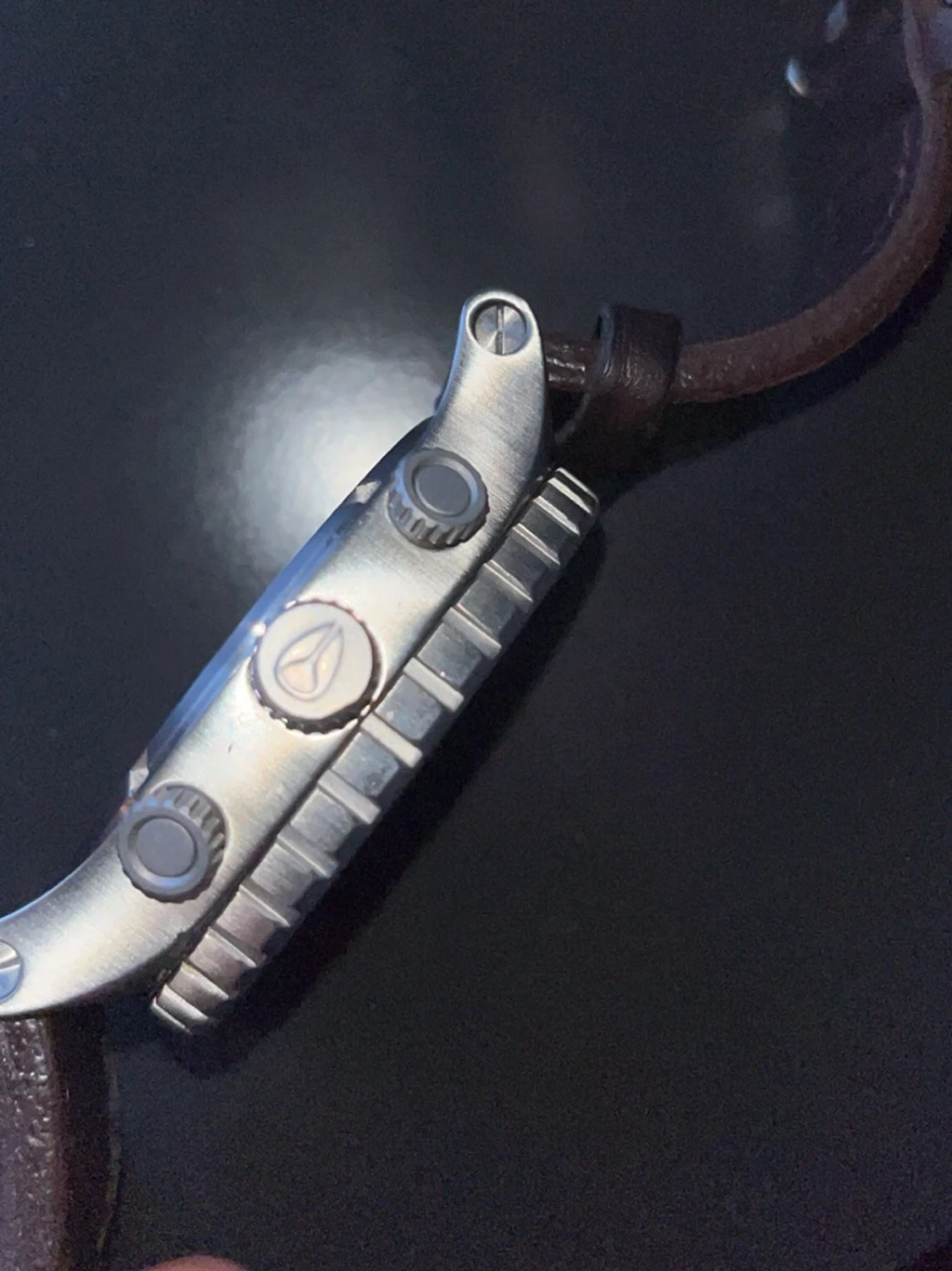 Nixon klocka med brunt läderband - 3