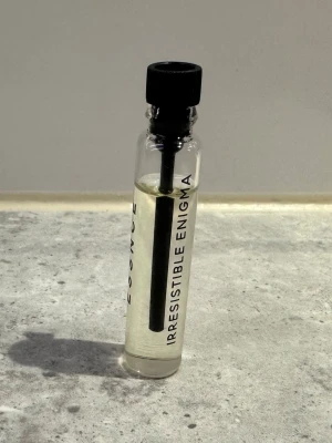 Essnce - Irresistible enigma - Essnce - Irresistible enigma, köpt nyligen. Provad en gång