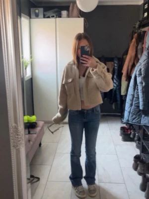 Fin teddyjacka  - Knappt använd❣️