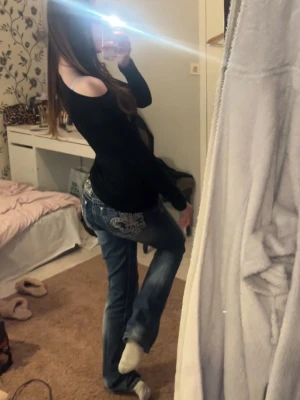 bootcut miss me jeans i bra skick !  - säljer ett par miss me jeans pga jag har för mycket jeans och behöver rensa, har inga fläckar eller hål någonstans ! tar swish 