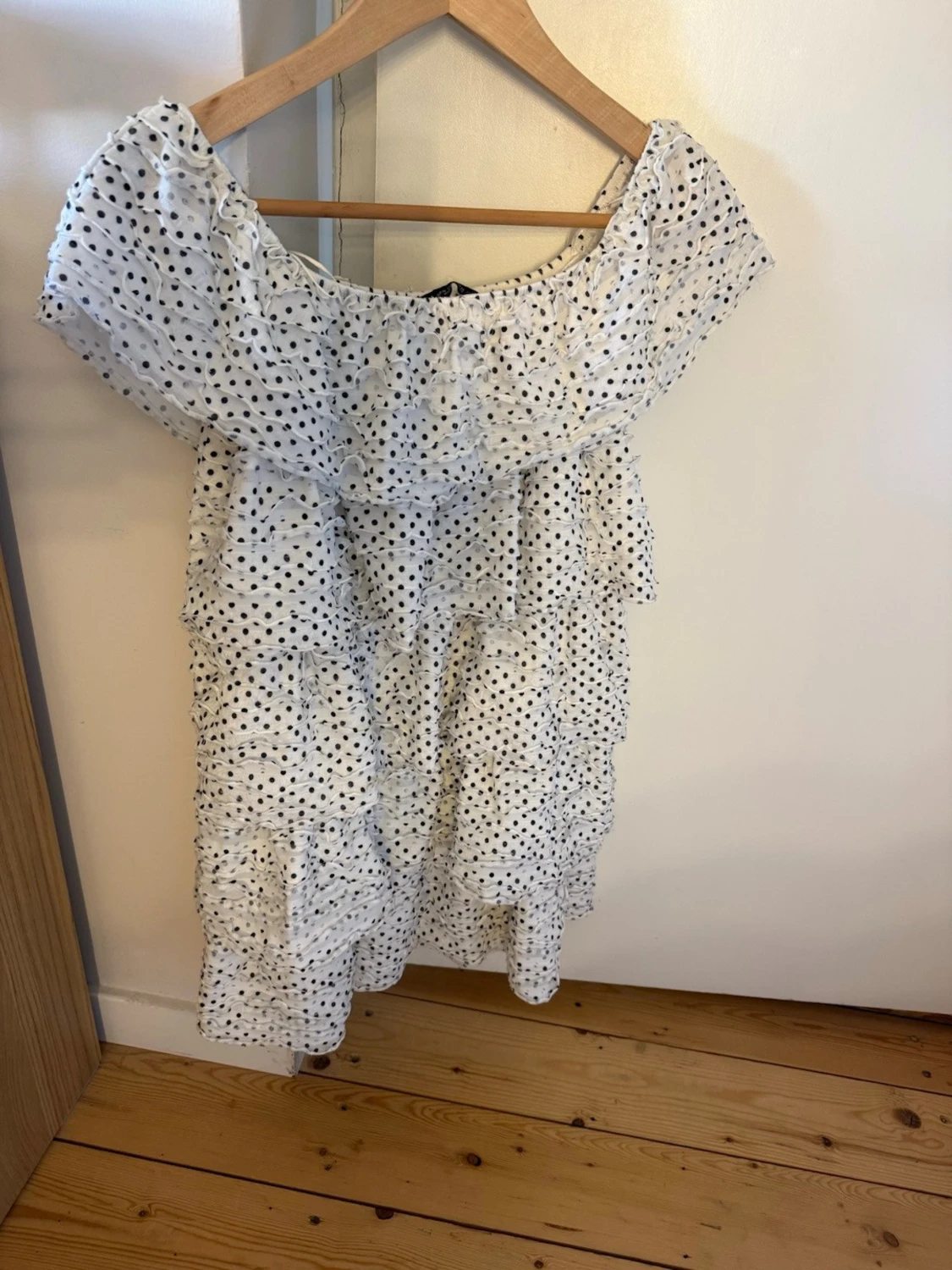 Prickig Zara klänning - 1