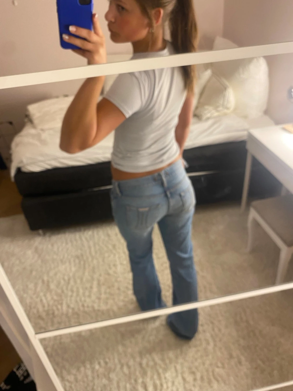 Ljusblå bootcut jeans