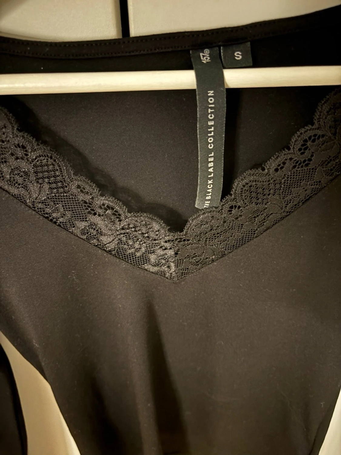 Svart långärmad topp med spets - 1