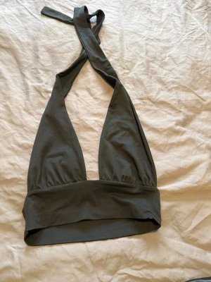 Svart halterneck top  - Svart halterneck topp 