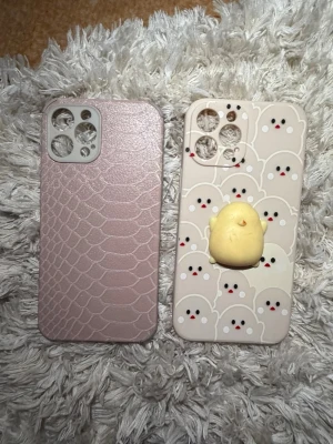 Två mobilskal med söt design - 12 PRO Max