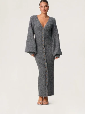 Adoore klänning  - Använd en gång i några timmar. I fint skick! Pris kan diskuteras vid snabb köp!!