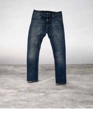 Nudie jeans  - Riktigt feta nudie jeans i  W28 L34. De har inga defekter eller skador. Hör av dig vid minsta lilla fundering👍pris kan diskuteras vid snabb affär!