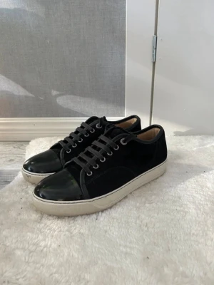 Svarta sneakers från Lanvin - Lanvins bra skick kan trade 