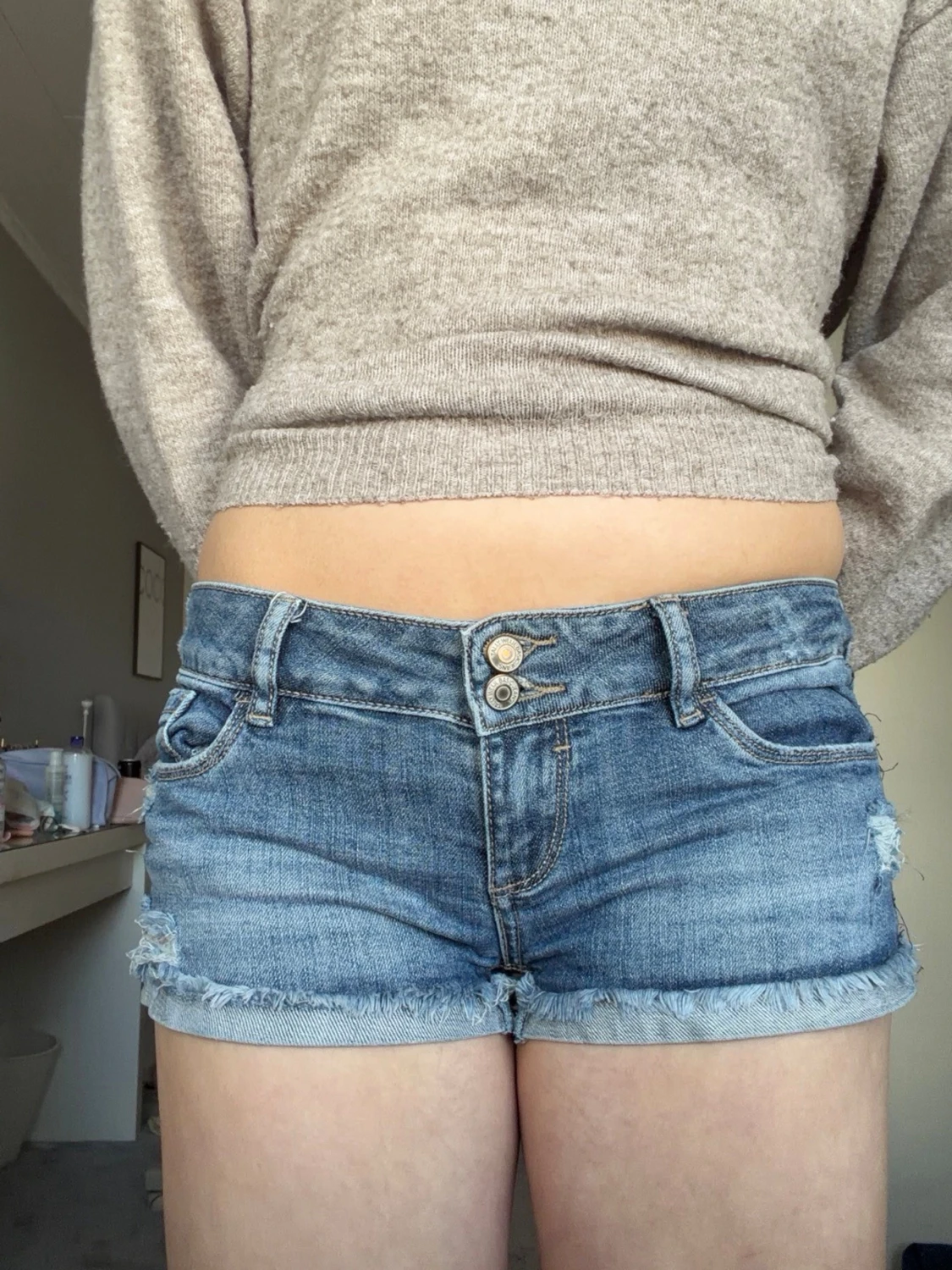 Lågmidjade jeansshorts 
