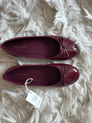 Ballerinaskor  - Såå fina slutsålda ballerina skor, aldrig använda ❤️