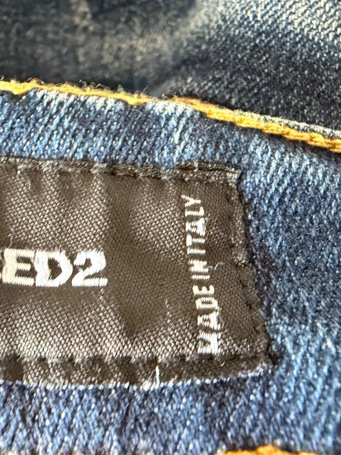 Blå distressed jeans med dragkedja inte fast pris ! - 1