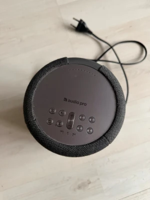 Audio Pro trådlös högtalare svart - Säljer min Audio Pro. Fungerar som den ska. Sällan använd. Fint skick. 