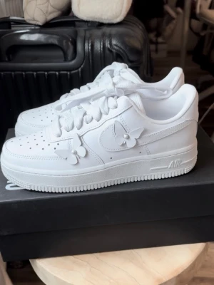 LIMITED Edition Nike Air Force 1 - Helt oanvända😊