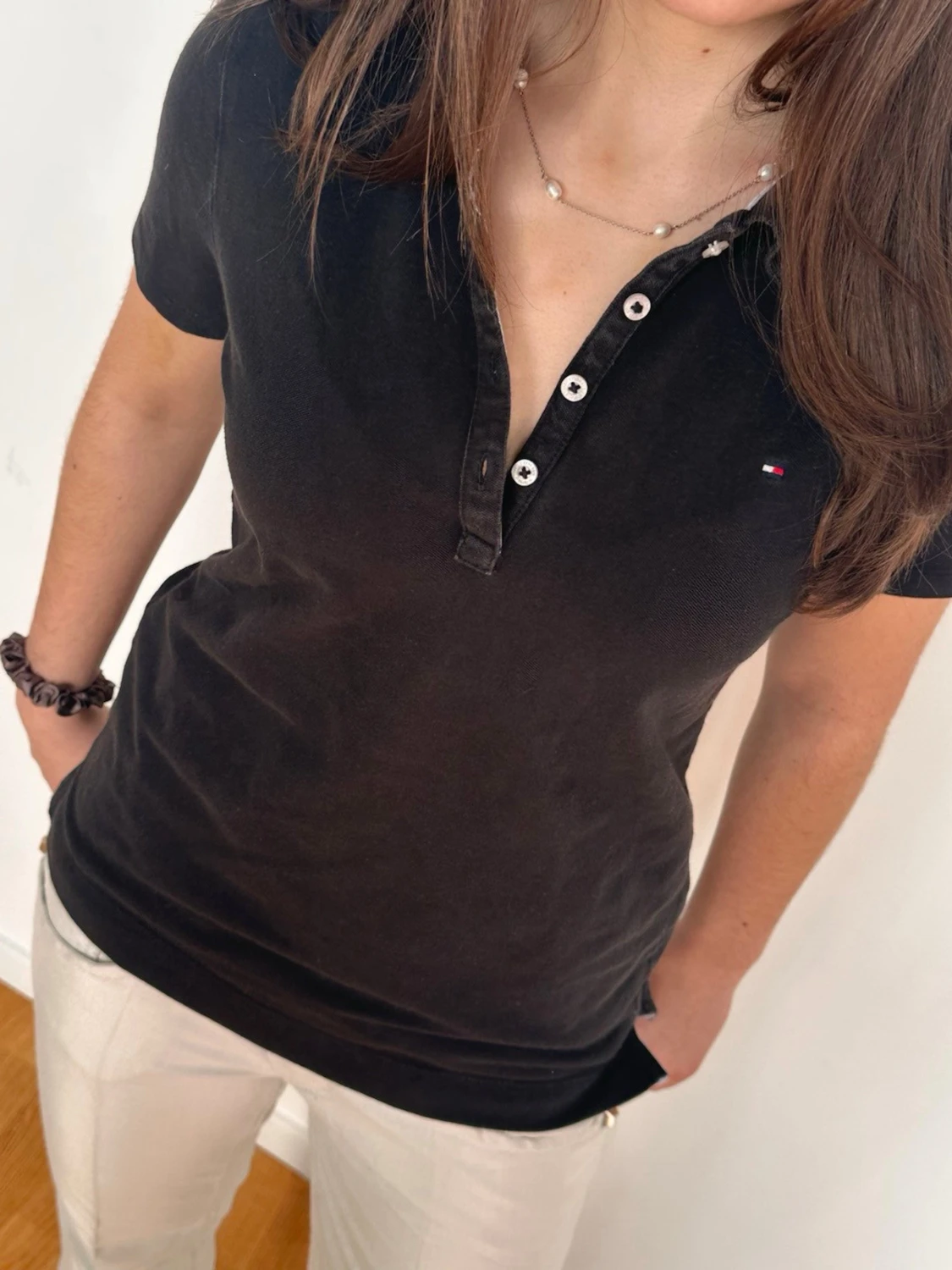 Svart pikétröja från Tommy Hilfiger - 1