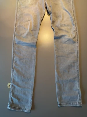 Replay jeans - Säljer ett par tvär snygga Replay jeans. Passformen är slimfit. Använd några fåtal gånger.