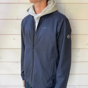 Sail racing jacka - Sailracing jacka | Size: L | Skick 8,5/10 | Perfekt inför höst säsongen | Hör gärna av er vid frågor och funderingar!