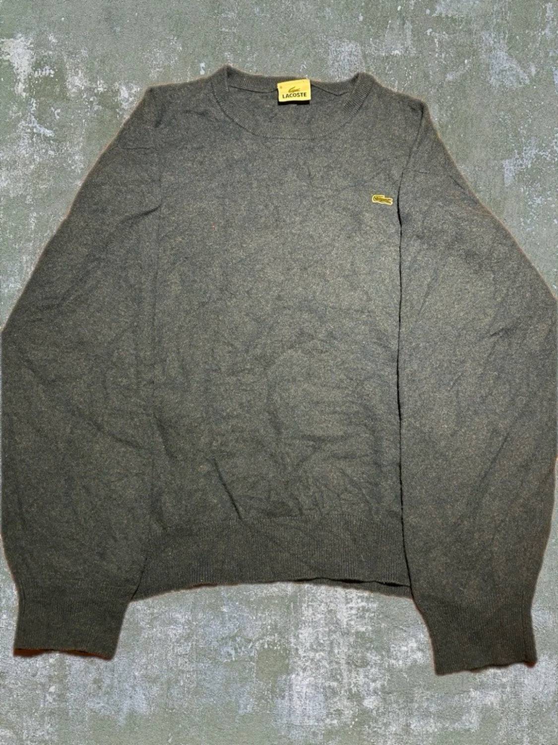 Grå rundhalsad tröja från Lacoste - 2