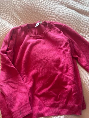 Stickad tröja  - Bra skick