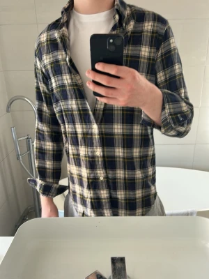 Ralph lauren flanell skjorta - Fet flanell skjorta från raffe, bra skick. Storlek S herr