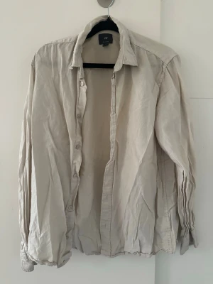 Linneskjorta H&M - Linneskjorta från hm, storlek S