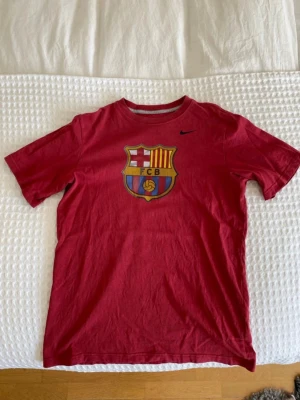 Barcelona t shirt - Snygg Nike x Barcelona t shirt i storlek S. Jättebra skick. 