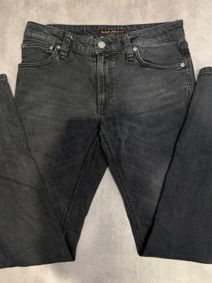 Nudie Jeans - Nudie jeans, modell: skinny lin. Storlek 29/32
