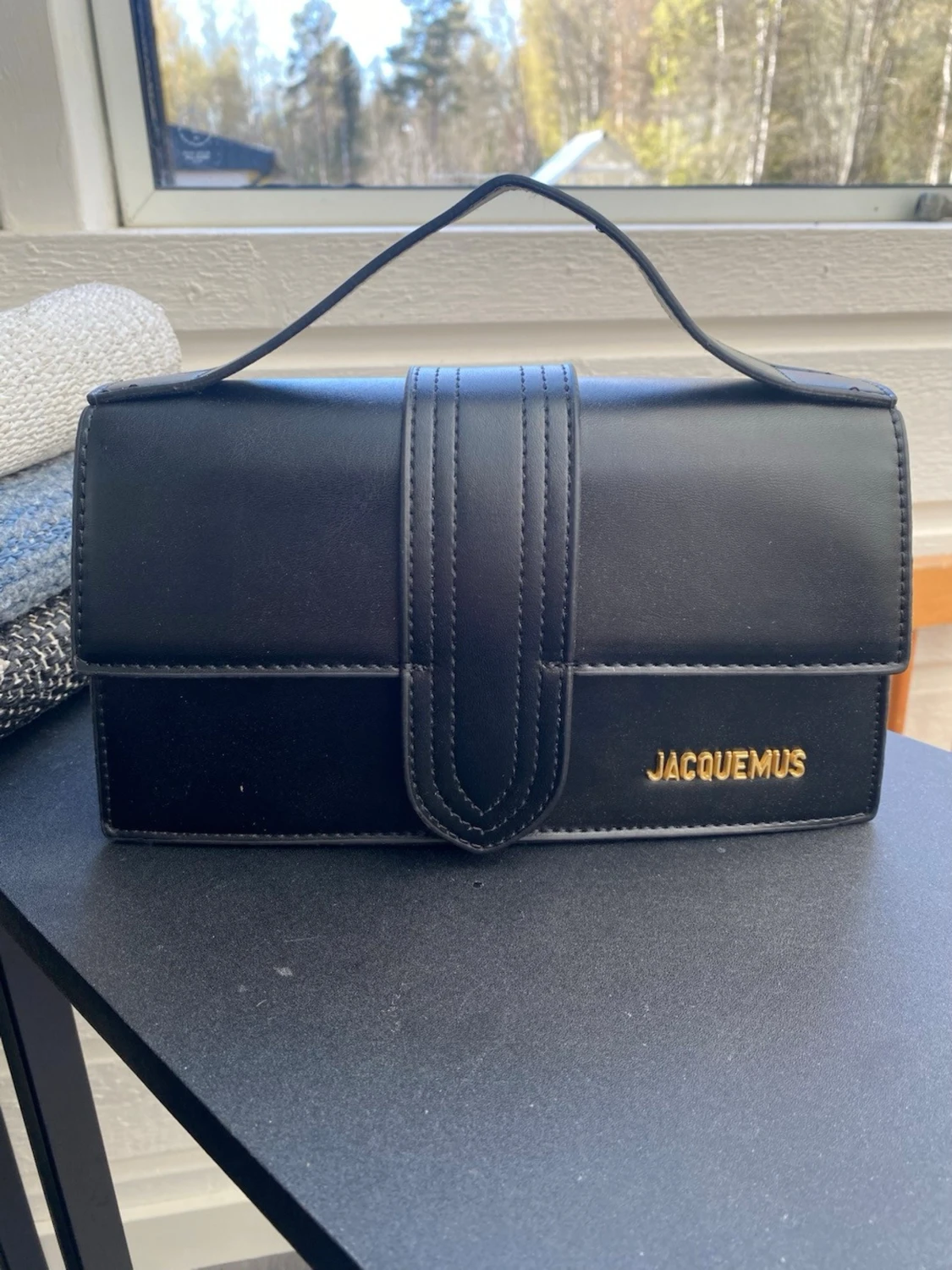 Svart handväska från Jacquemus