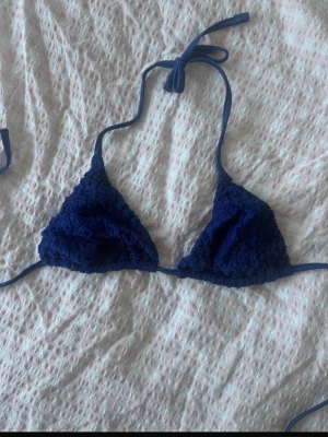 Bikini överdel - Snygg bikini överdel från calzedonia, har tappat bort underdelen