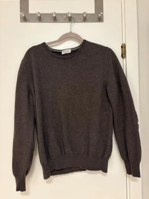 Gran sasso sweatshirt - storlek xs  men skulle säha passar typ 14-16 år rint 160-165| skick 9/10| Pm för mer info!