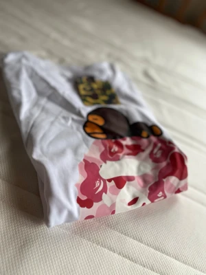 A bathing ape - Snygg