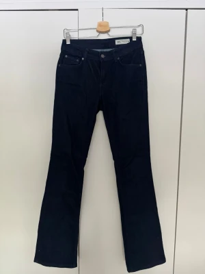 Bootcut jeans från Zara  - Ass snygga jeans💙 nästan aldrig använda 