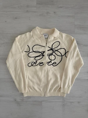 Arte beige knit sweater - Size M, true to size. Just as new, unused. Feel free to ask questions DM