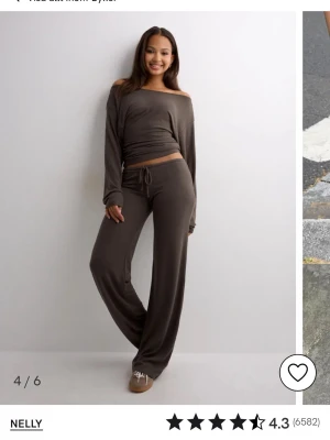 Bruna chill pants från Nelly  - Bruna chill pants från Nelly. Aldrig använt eftersom jag råkade beställa två när jag bara skulle beställa ett par. Helt nytt skick och köpte för 349 säljer för 179💗
