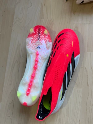 Adidas Predator Edge+ FG fotbollsskor - Brand new 43 1/3