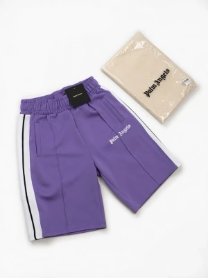 Lila shorts från Palm Angels - Säljer ett par lila shorts från Palm Angels, helt nya och passar lätt storlek S/M utan tvek. 