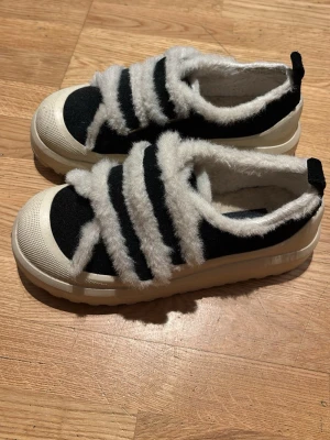 Colors of California vintersneakers nyskick strl 37  - Knappt använda Colors och California inköpta på Zalando Ordinariepris 1499kr 