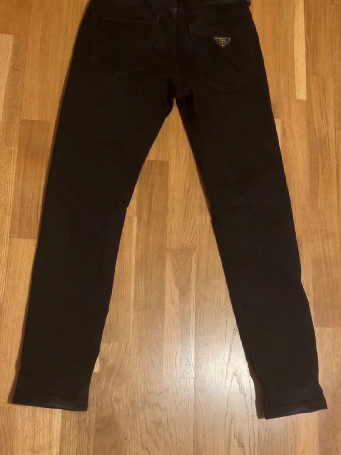 Svarta jeans