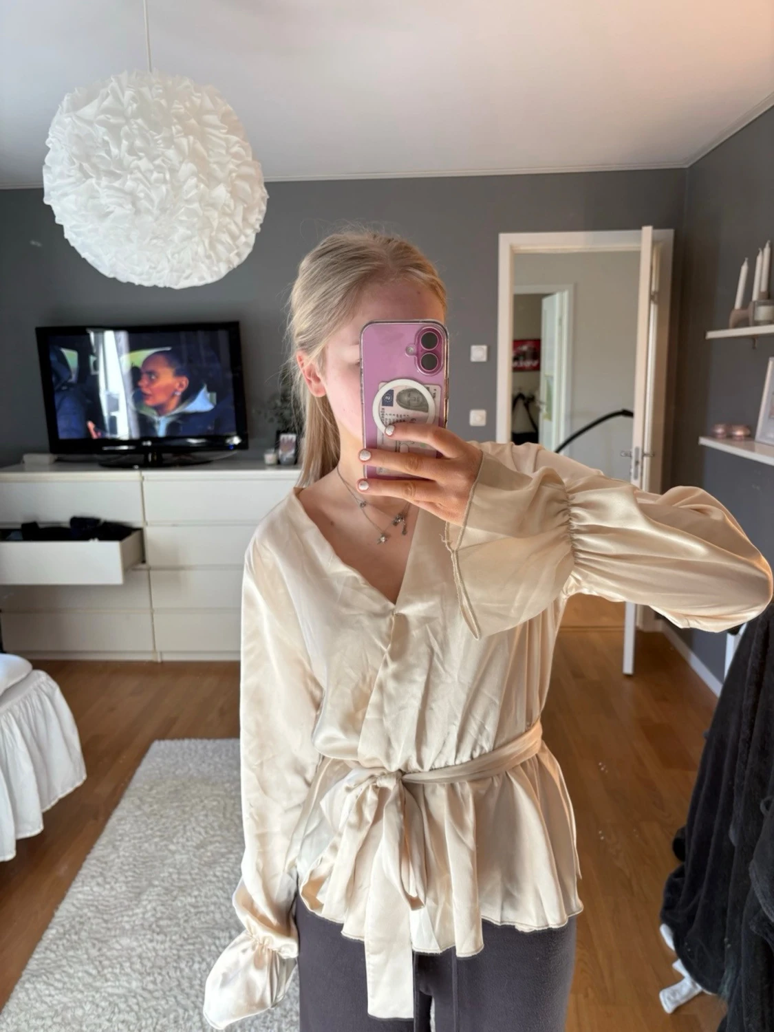 Beige omlottblus från Missay
