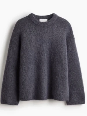 Mohair tröja H&M - Så fin mohair tröja från H&M!🩶 Strl XS men den är stor i storleken