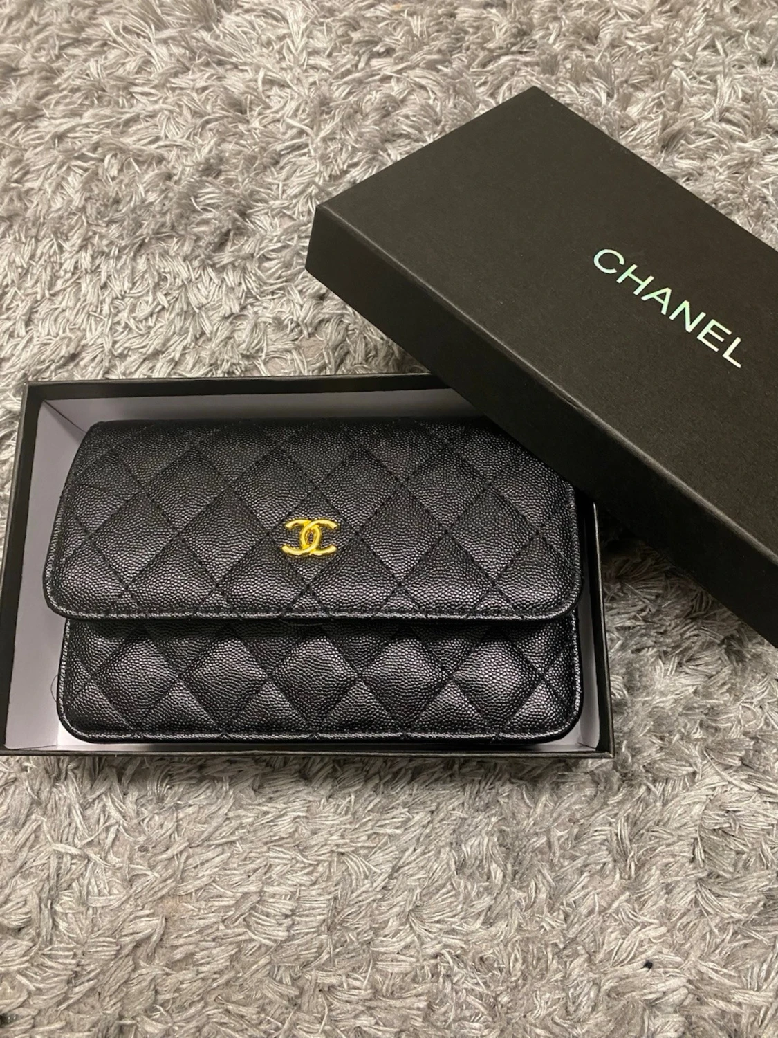 Svart Chanel quiltad handväska - 1