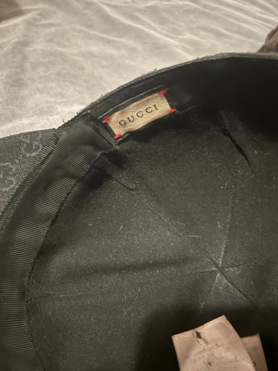 Svart keps från Gucci med monogram - 4
