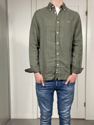 Morris Linneskjorta  - Säljer nu denna Morris Linneskjorta, skriv för fler bilder/frågor🙌🏼
