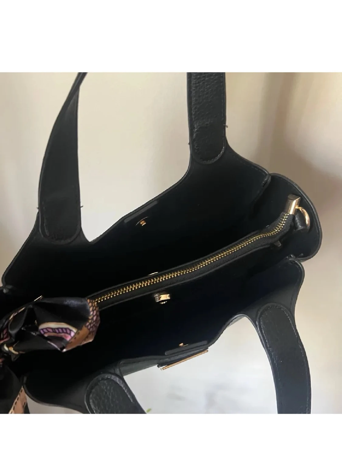 Svart handväska från Prada - 3