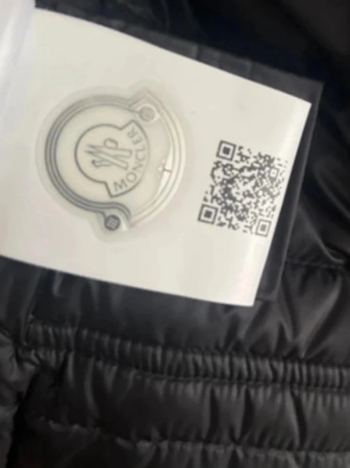 Svart dunjacka från Moncler Lans xxs svart  - 4