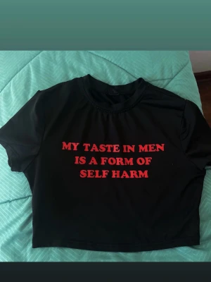 Top t shirt  - Riktig badass t shirt , kommer tyvärr inte till användning av mig 